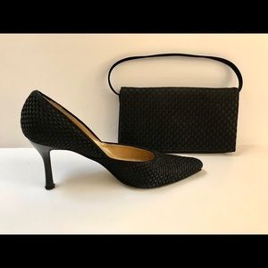 ANN TAYLOR Black Fabric Pumps with Matching Clutch
